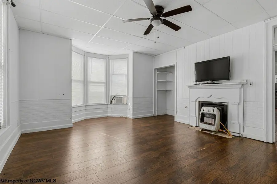 7 College Street, Glenville, WV 26351 - #3