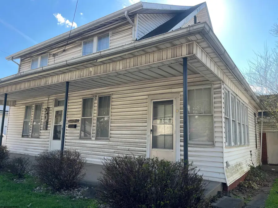 124 S Main Avenue, Weston, WV 26452 - #2