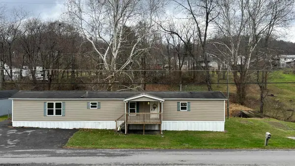 84 Benedum Run Road, Bridgeport, WV 26330-451