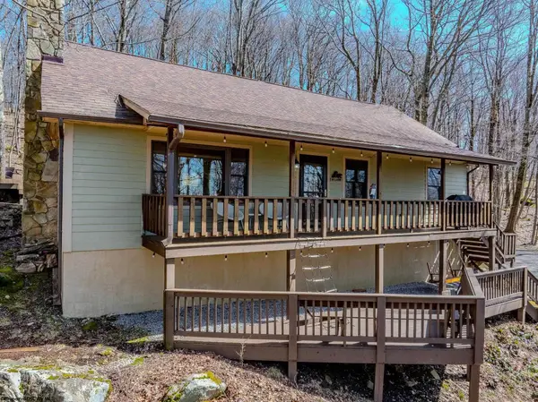 264 Daisy Drive, Terra Alta, WV 26764