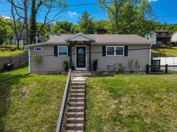 1021 Denver Avenue, Morgantown, WV 26505