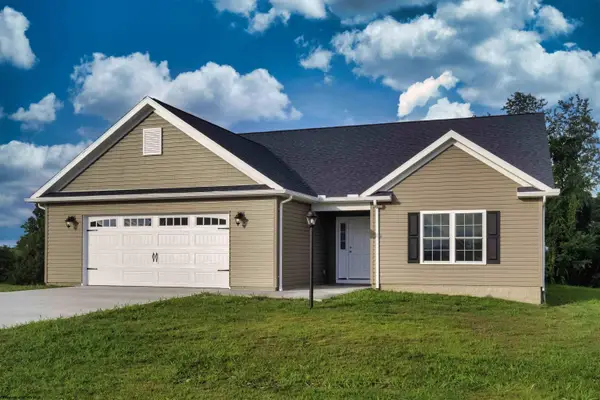 14 Hawk Station Drive, Fairmont, WV 26554