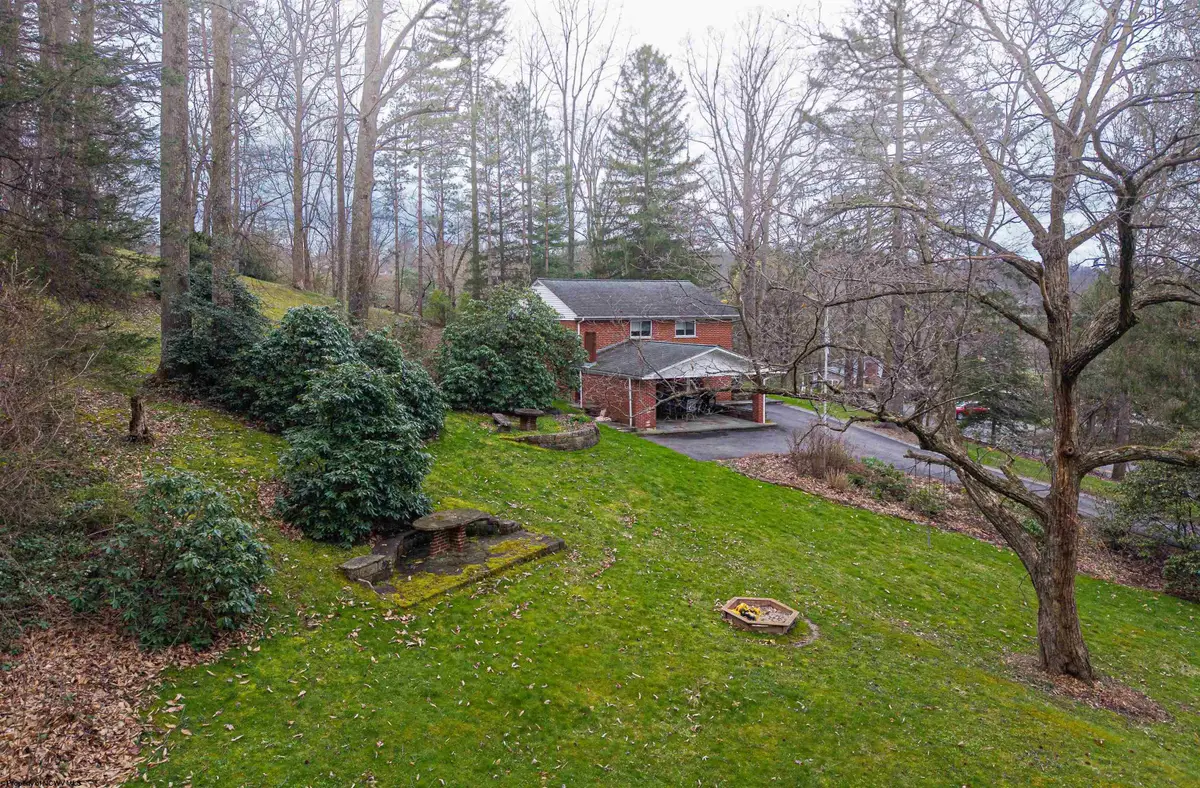 100 Keller Avenue, Fayetteville, WV 25840 - #1