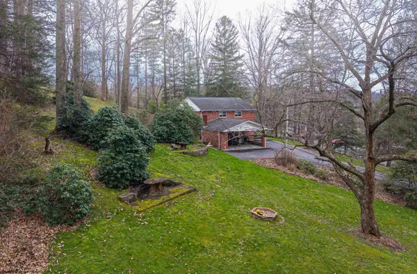 100 Keller Avenue, Fayetteville, WV 25840