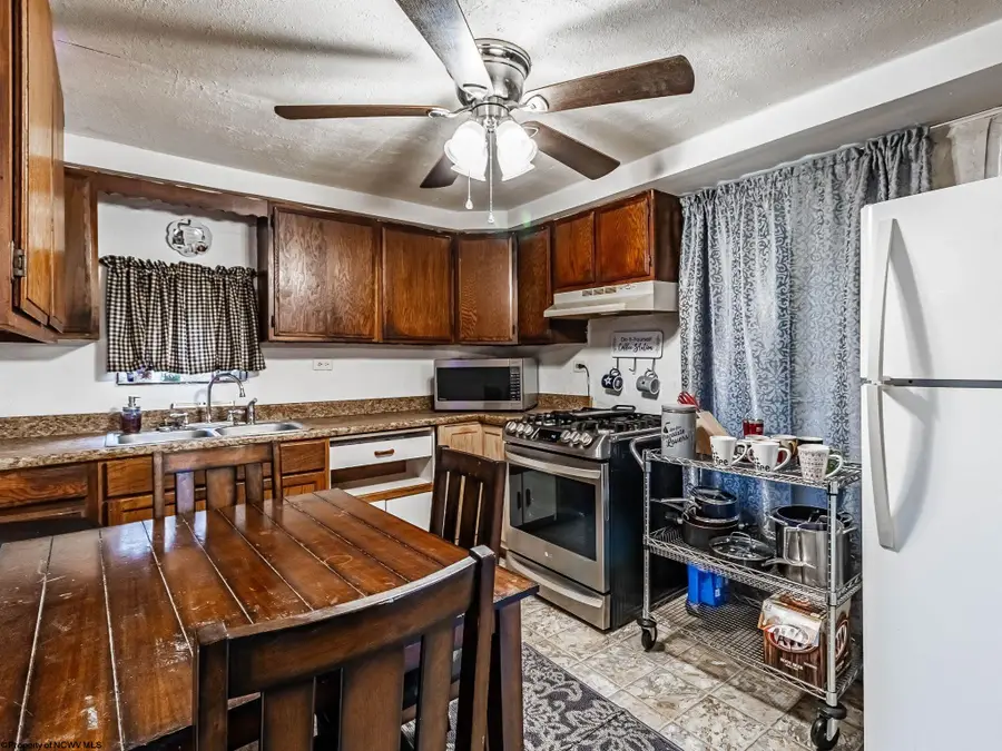 200 Rosedale Hill Road, Maidsville, WV 26541 - #2