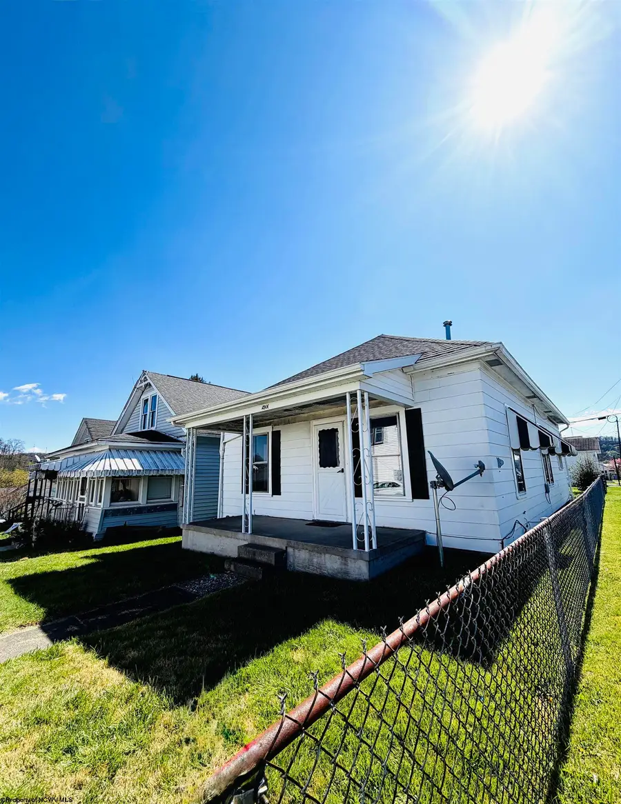 500 Ohio Avenue, Nutter Fort, WV 26301 - #3