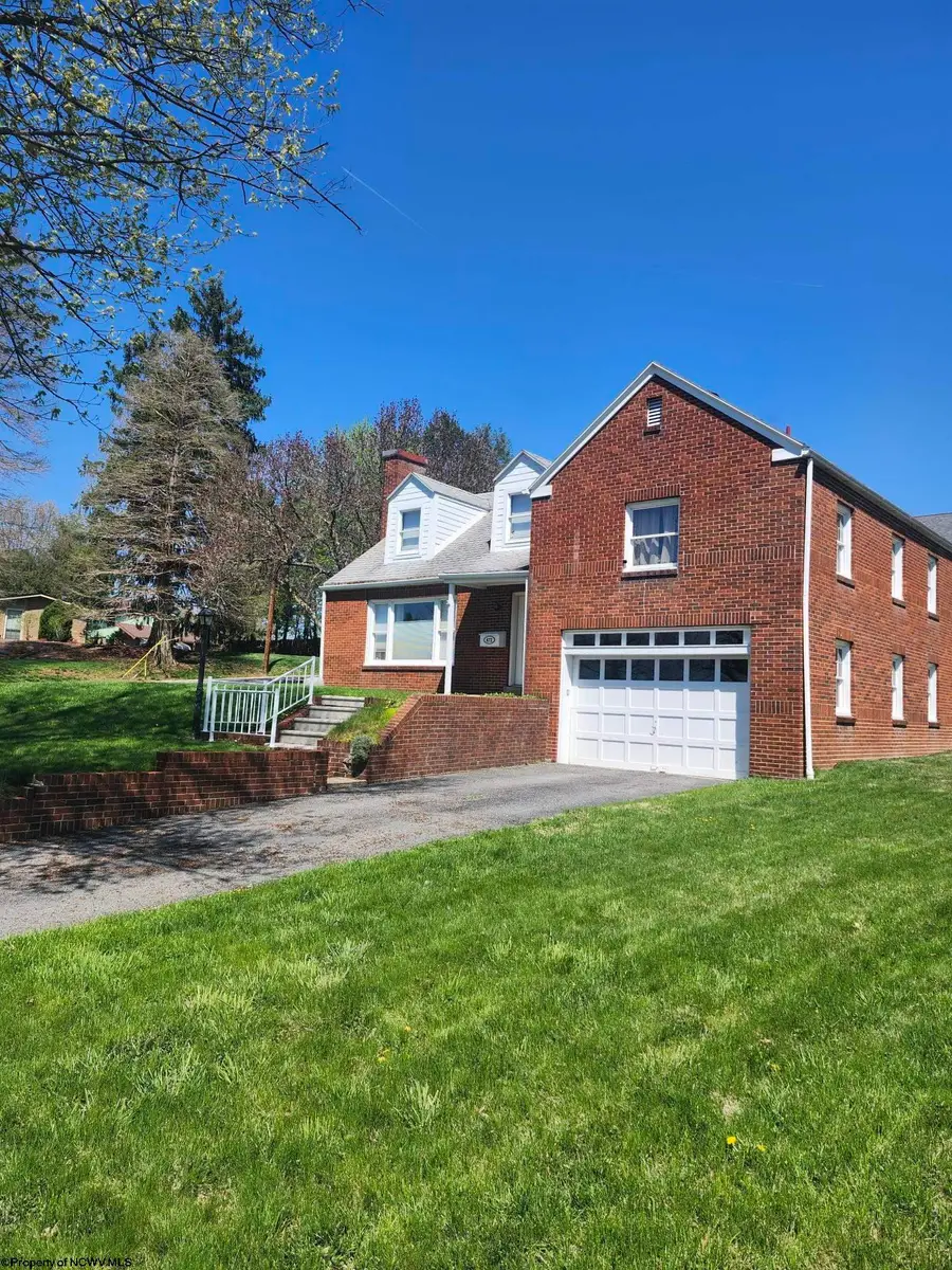 472 Kiwanis Avenue, Morgantown, WV 26505 - #2