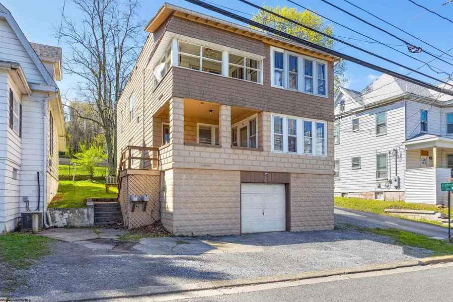 79 W Jefferson Street, Westover, WV 26501 - #2