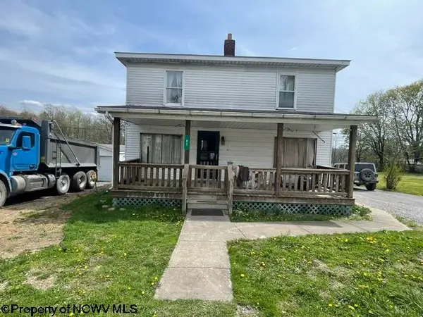 83 3rd Street, Bretz, WV 26524