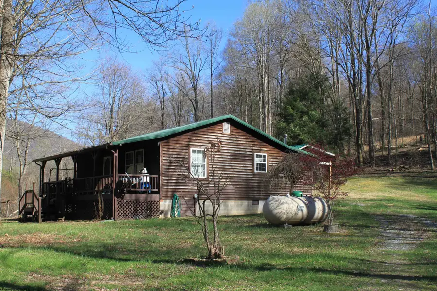 820 Ponderosa Drive, Cowen, WV 26206 - #3