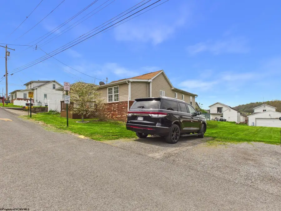 521 Kensington Avenue, Star City, WV 26505 - #3