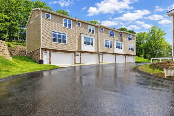 108 Pasture Lane, Morgantown, WV 26505