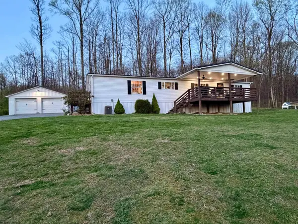 14 Longhorn Drive, Fairmont, WV 26554