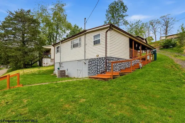 115 Virginia Street, Gassaway, WV 26624