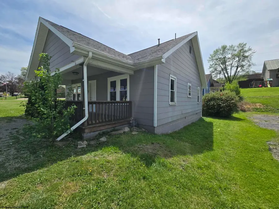 595 S Pike Street, Shinnston, WV 26431 - #3