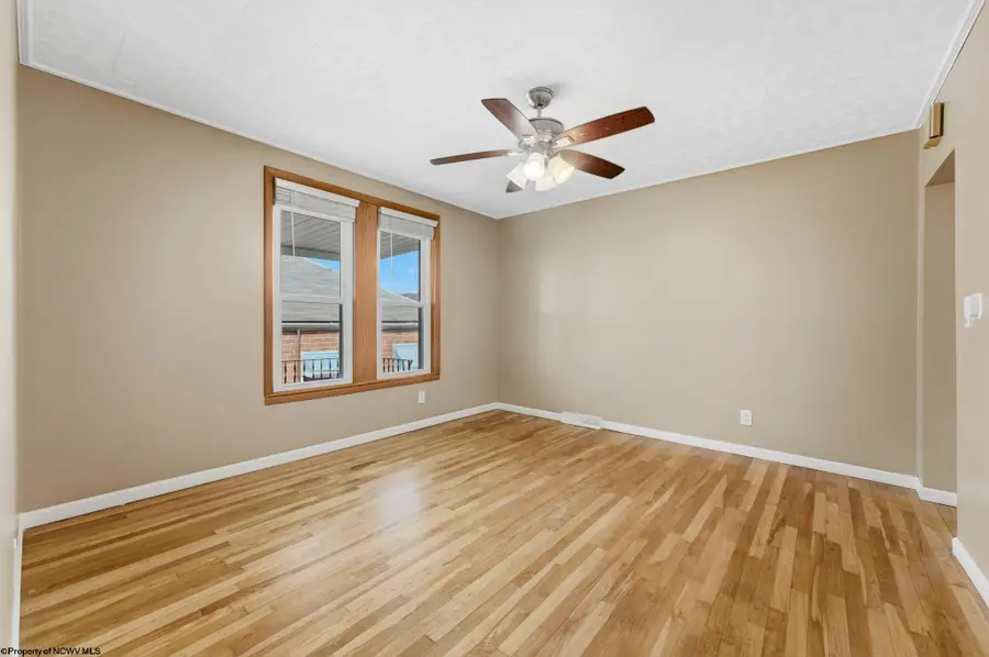 304 Thomas Avenue, Nutter Fort, WV 26301 - #3