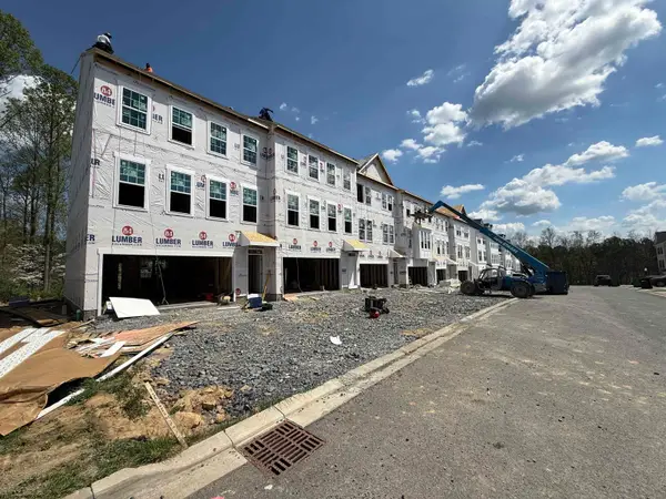 63 Dover Court, Bridgeport, WV 26330