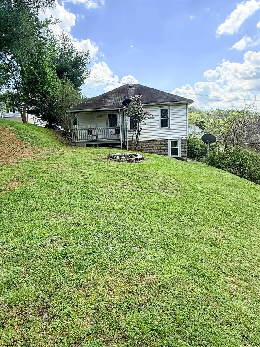 129 Thorn Street, Clarksburg, WV 26301 - #2