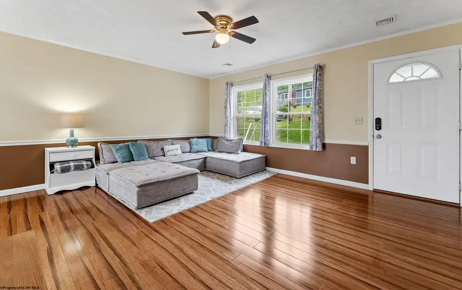 418 Shawnee Drive, Morgantown, WV 26508 - #3
