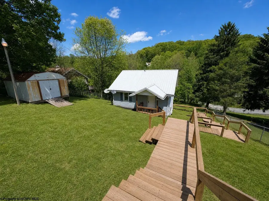 29 F Street, Booth, WV 26501 - #2