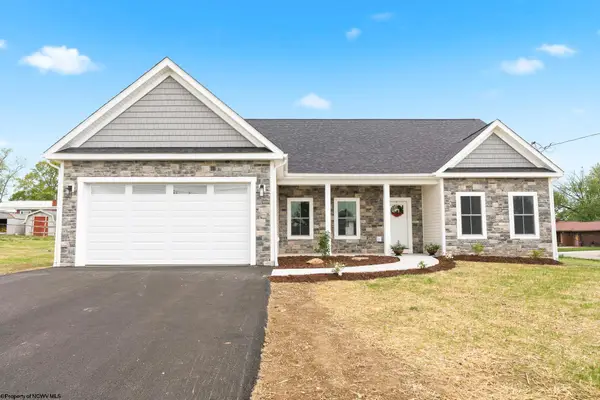 16 Margaret Street, Uniontown, PA 15401