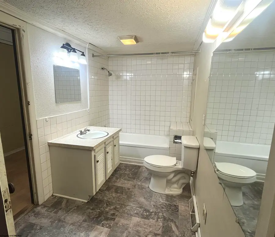 523 Hornor Avenue, Clarksburg, WV 26301 - #3