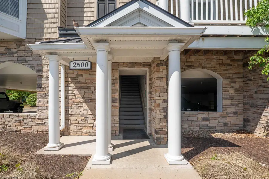 2524 Suncrest Village, Morgantown, WV 26505 - #2