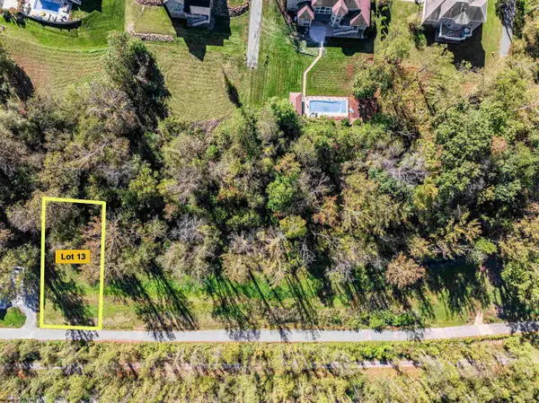 13 Trail Drive, Morgantown, WV 26508