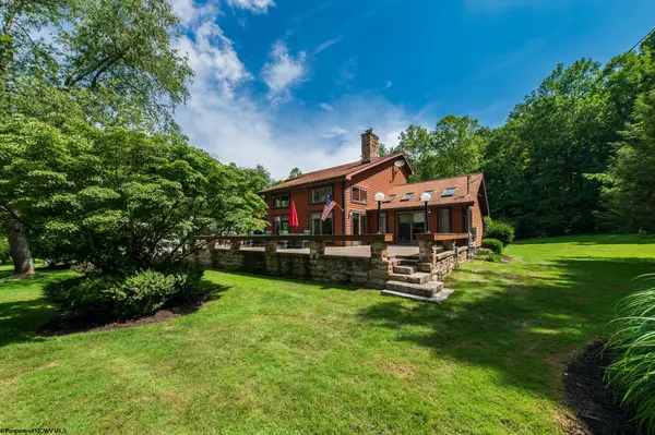 102 Country Club Court, Terra Alta, WV 26764