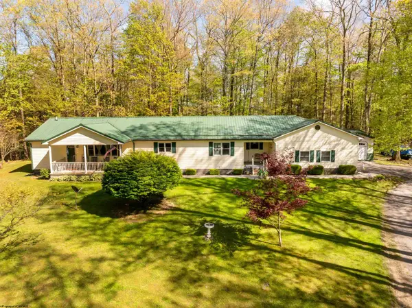 100 W Youghiogheny Drive, Aurora, WV 26705