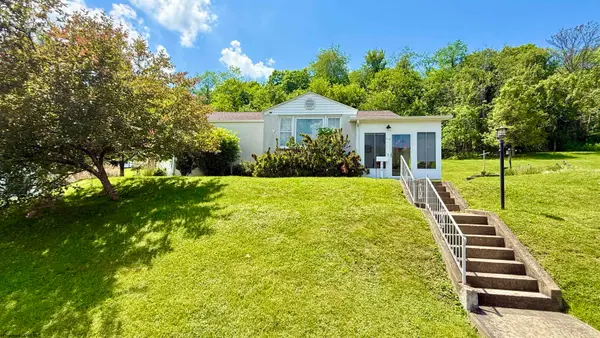 660 UPPER BEECH Street, Grafton, WV 26354