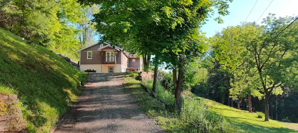 72 Newcastle Lane, Farmington, WV 26571