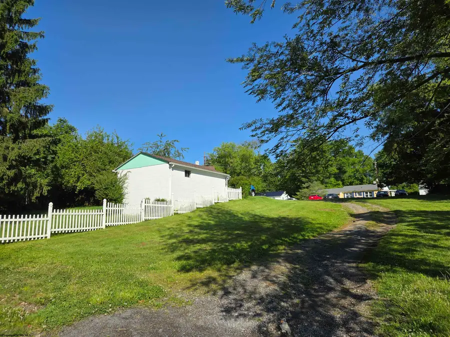 408 Crowl Street, Westover, WV 26501 - #2