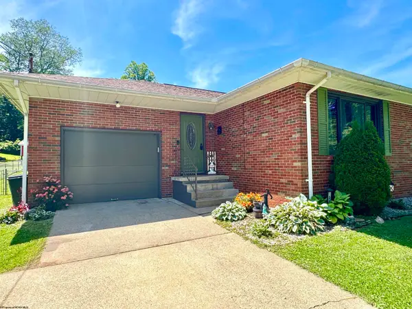 316 Hickory Lane, Weston, WV 26452