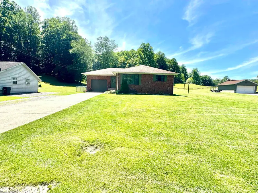 316 Hickory Lane, Weston, WV 26452 - #3