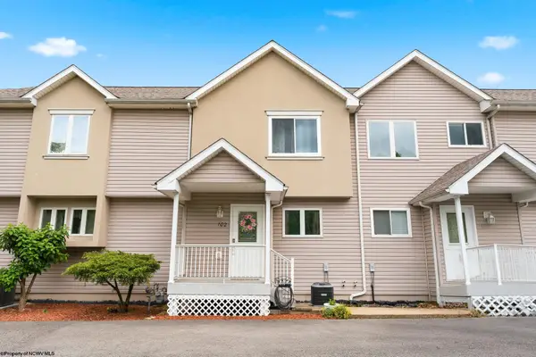 102 Pierpont Heights, Morgantown, WV 26508