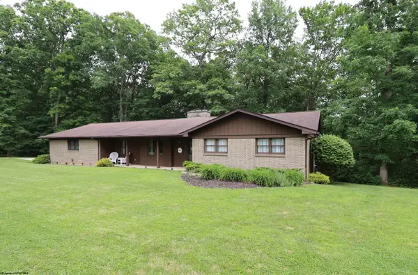 428 Pinewood Drive, Elkins, WV 26241