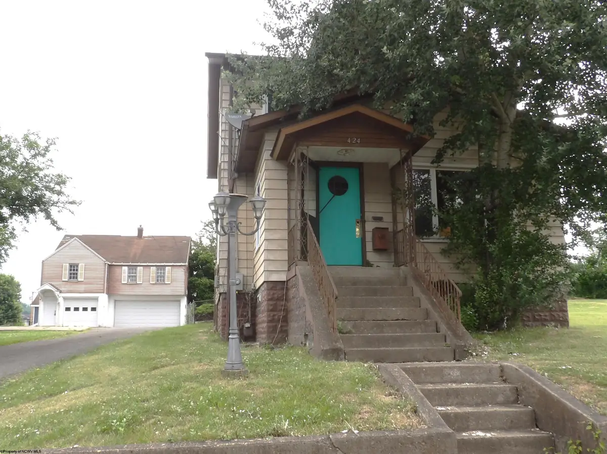 424 Spring Avenue, Clarksburg, WV 26301 - #1