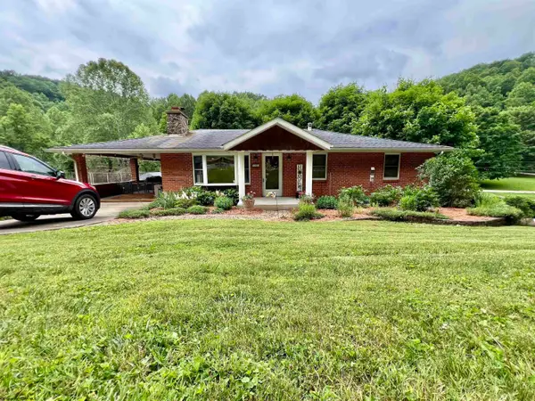 4109 Chapel Road, Gassaway, WV 26624