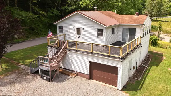 4667 Saint Clara Road, Alum Bridge, WV 26321