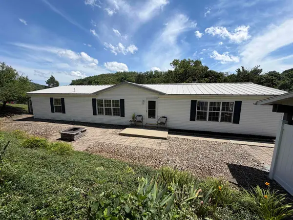 2210 Lazelle Union Road, Maidsville, WV 26541