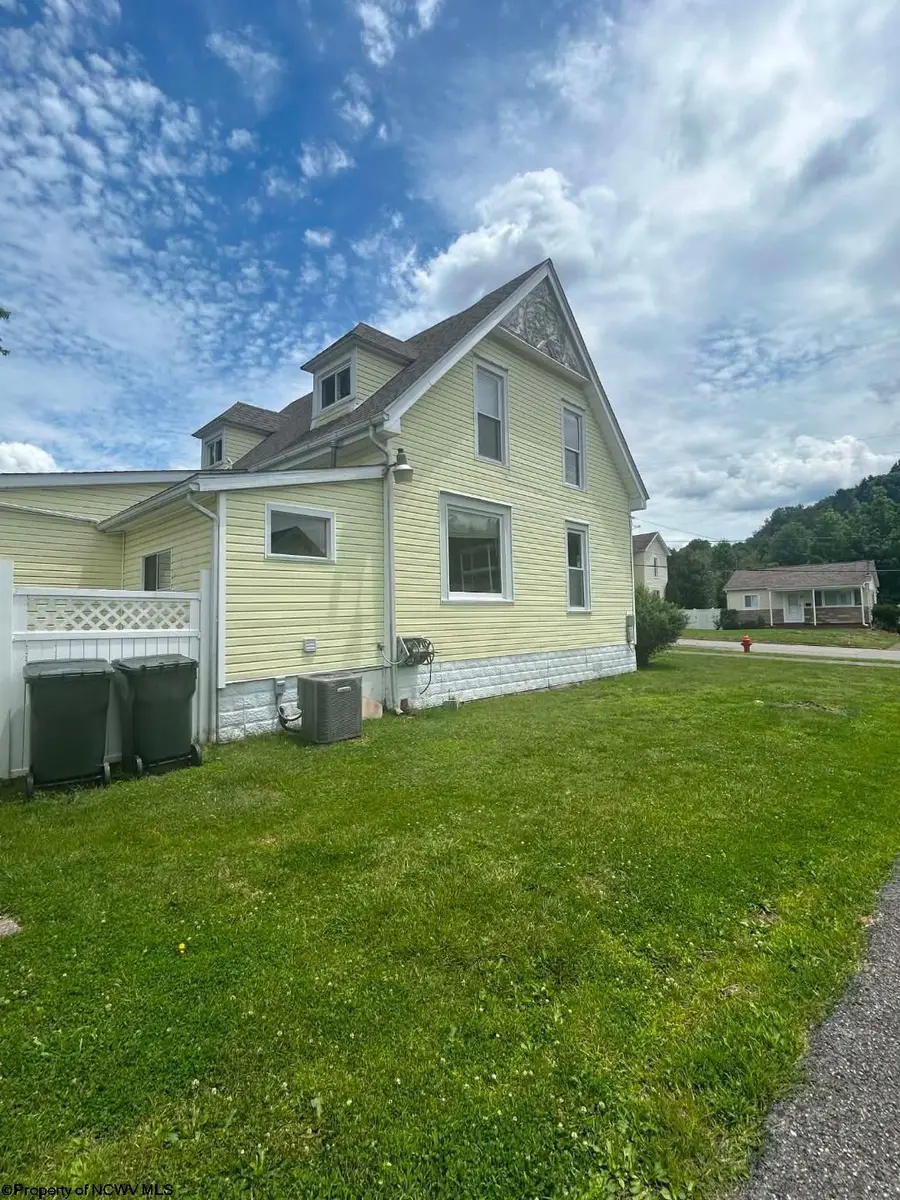 11 Park Street, Buckhannon, WV 26201-9147 - #3