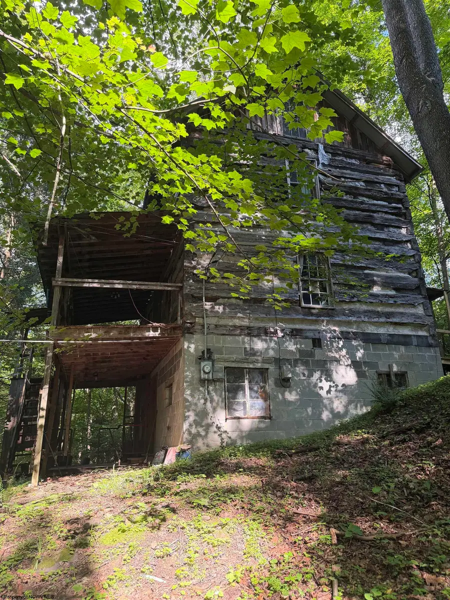 2527 Smithtown Road, Morgantown, WV 26508 - #3