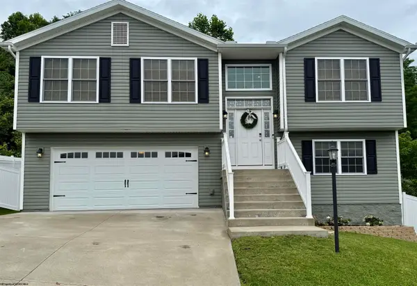 249 Woodbury Drive, Fairmont, WV 26554