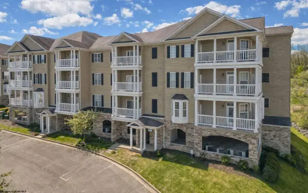 1211 Suncrest Village, Morgantown, WV 26505