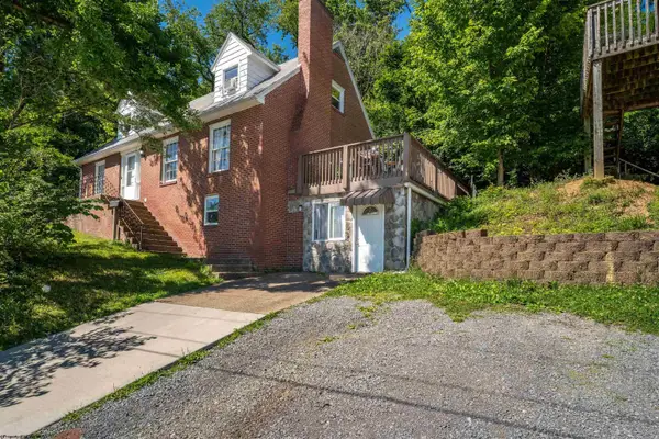 512 Beverly Avenue, Morgantown, WV 26505