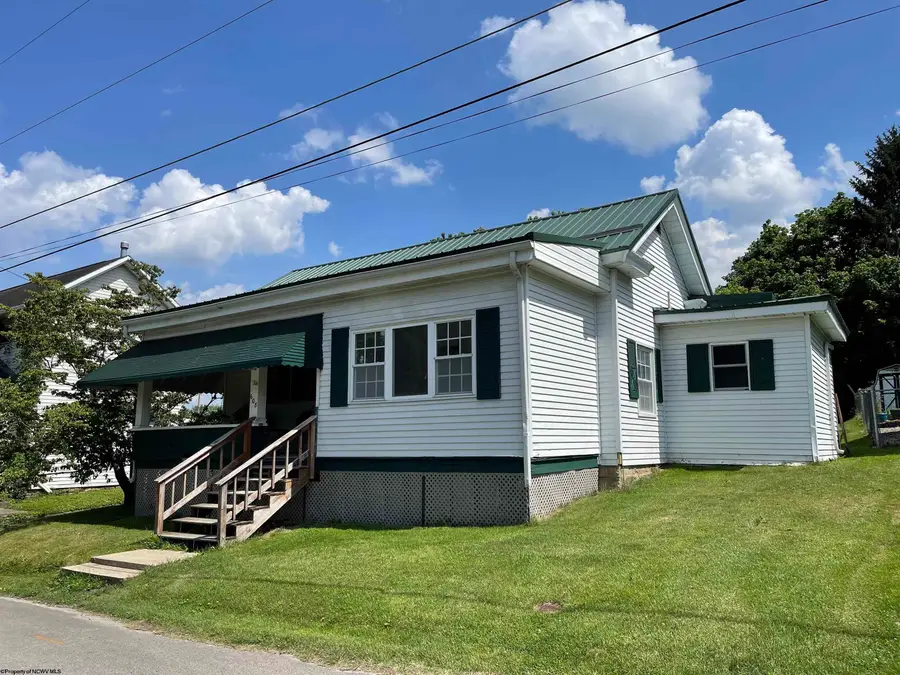 608 COLLEGE Street, Barrackville, WV 26559 - #2