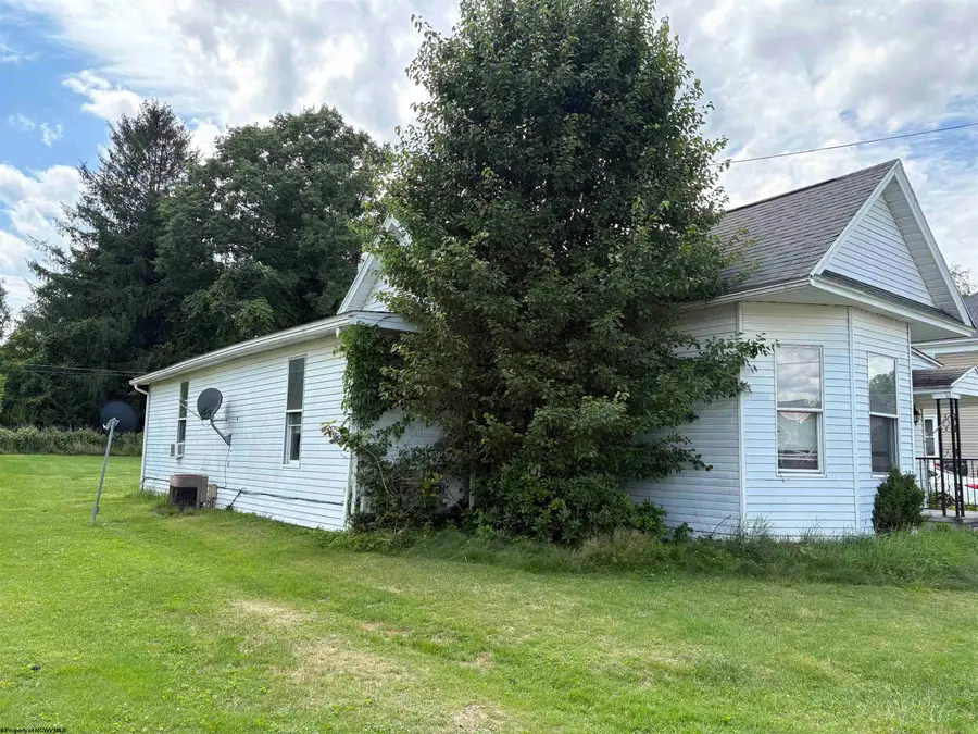 25 Pinnell Street, Buckhannon, WV 26201-2260 - #3