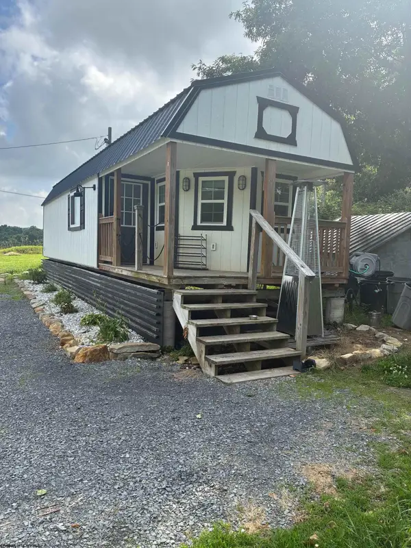2608 Long Hollow Road, Masontown, WV 26542