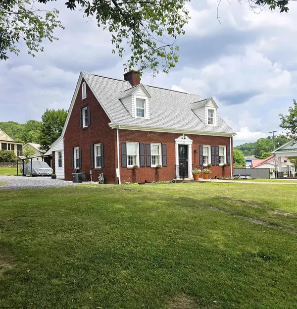 114 N Pike Street, Grafton, WV 26354